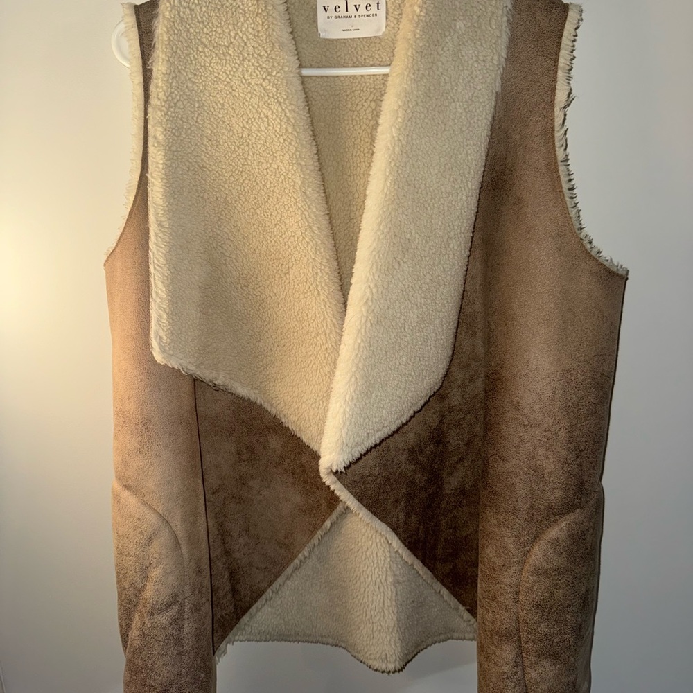 Velvet by Graham & Spencer Vegan Teddy Vest - Picture 2 of 6